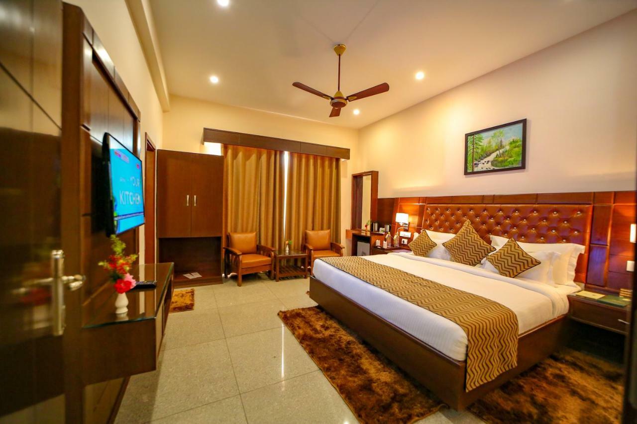 Corbett The Baagh Spa & Resort Rāmnagar Exterior photo