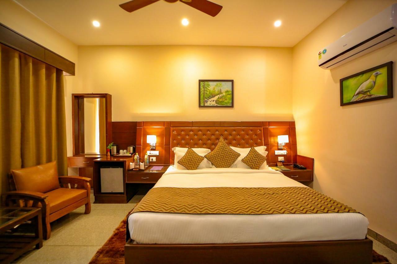Corbett The Baagh Spa & Resort Rāmnagar Exterior photo